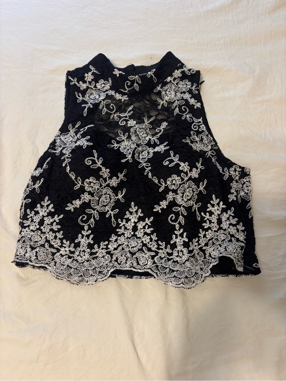 Love Reign Black and White Floral Lace High-Neck Cropped Top
